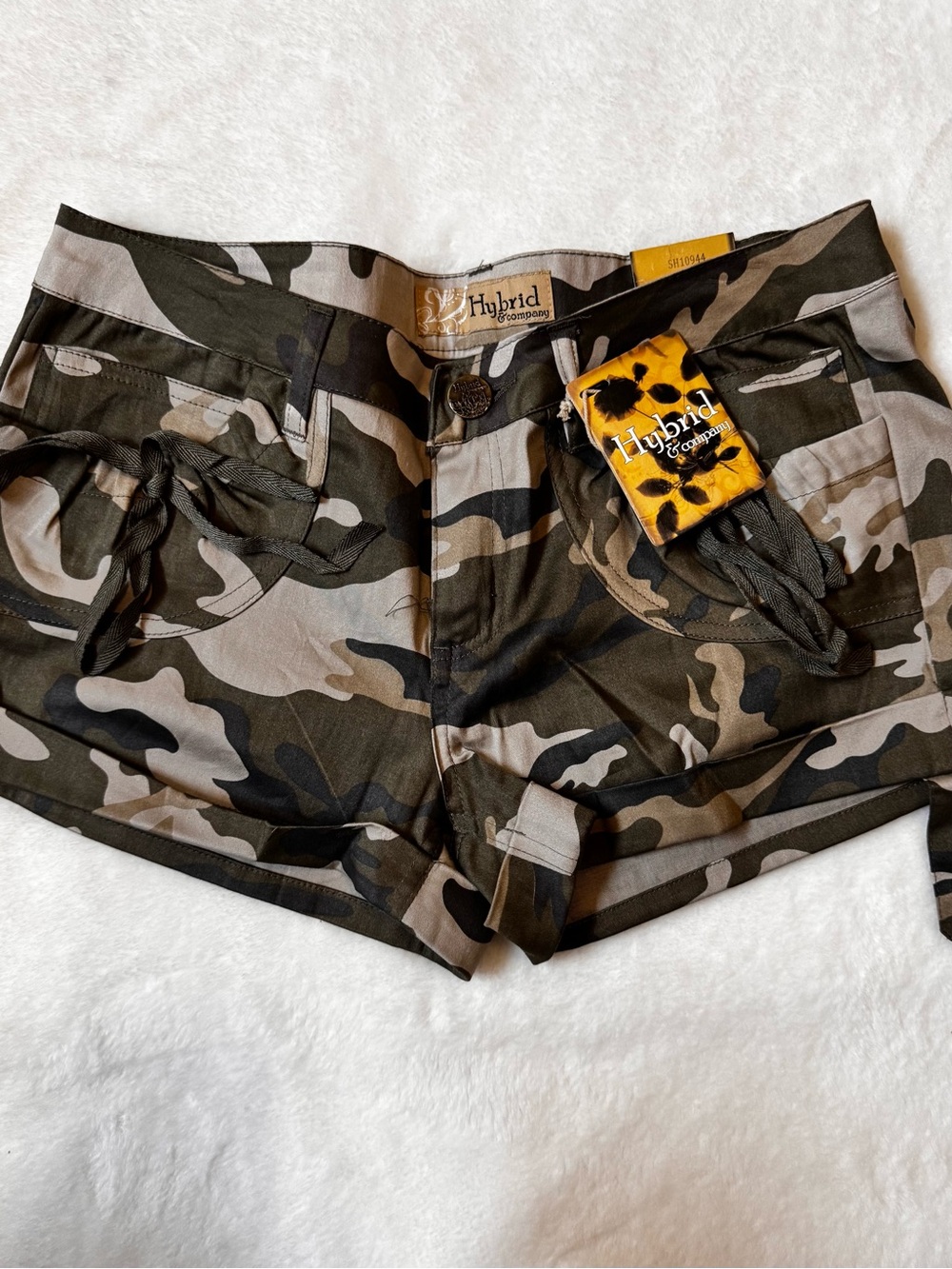 ✅NEW “Hybrid & Company”Women’s Camo Cargo Jean Shorts - Olive, Tan, Black